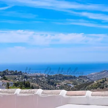 Penthouse 5 Arcos, Frigiliana, 2 Bedroom, Pool, Large Roof Terrace, Bbq And Amazing Views Hansonholiday Apartment Frigiliana