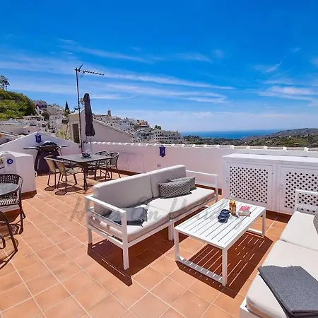 Penthouse 5 Arcos, Frigiliana, 2 Bedroom, Pool, Large Roof Terrace, Bbq And Amazing Views Hansonholiday * Frigiliana