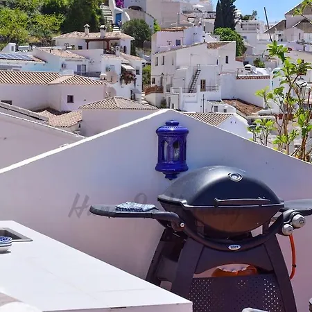 Penthouse 5 Arcos, Frigiliana, 2 Bedroom, Pool, Large Roof Terrace, Bbq And Amazing Views Hansonholiday Apartment Frigiliana