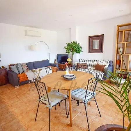 Apartment Penthouse 5 Arcos, Frigiliana, 2 Bedroom, Pool, Large Roof Terrace, Bbq And Amazing Views Hansonholiday Frigiliana